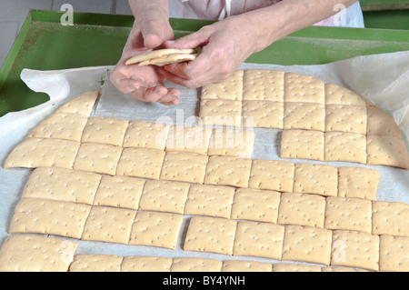 Les crackers dans une manufacture Banque D'Images