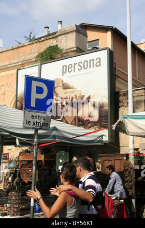 Porta Portese street market à Rome, Italie Banque D'Images