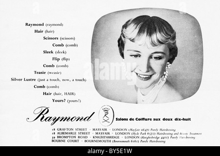 Publicité des années 1950 dans le magazine de mode pour femmes pour Raymond Women coiffeur à Londres et Bournemouth Banque D'Images