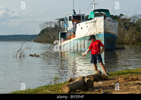 Playa del Sol sur le Rio Parana à San Ignacio, Misiones, Argentine. Banque D'Images