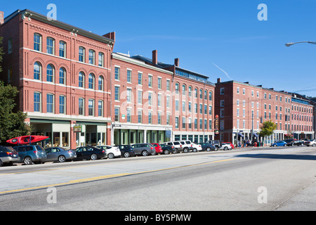 Les entreprises le long de la rue Commerciale à Portland, Maine Banque D'Images