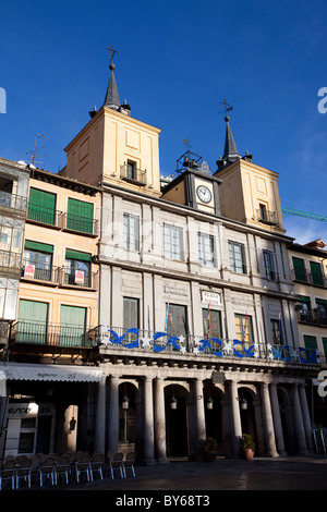 L'horloge de la plaza mayor de Ségovie, Espagne. Près de la cathédrale de Ségovie. Banque D'Images