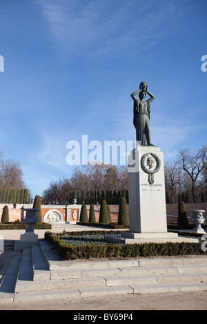 Statue du parc del Buen Retiro, Madrid Espagne. Banque D'Images