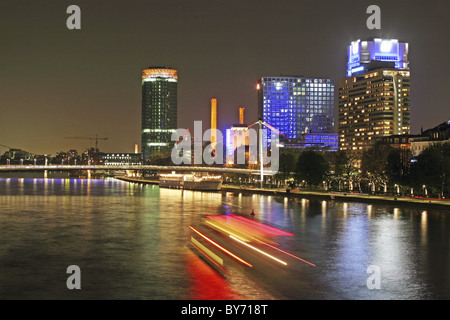 Mainriver, Westhafentower, Luminale, Frankfurt am Main, Hesse, Allemagne Banque D'Images