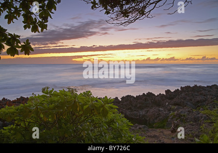 Domaine de la côte et l'océan au coucher du soleil, Côte-Nord, la baie aux Tortues, Oahu, Hawaii, USA, Amérique Latine Banque D'Images