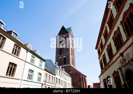 Tower Eglise St Mary, Wismar, Mecklenburg-Vorpommern, Allemagne Banque D'Images
