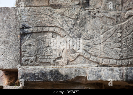 Détail de poissons, plate-forme de Vénus, Chichen Itza, Mexique Banque D'Images