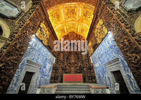 Vue de l'intérieur de l'église du Colegio, Ponta Delgada, île de Sao Miguel, Açores, Portugal, Europe Banque D'Images