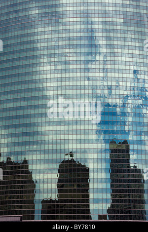 Immeuble de bureaux au 33 West Wacker Drive, Chicago, Illinois, États-Unis Banque D'Images