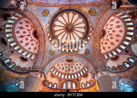 Intérieur de la Mosquée Bleue (Sultanahmet Camii). Istanbul, Turquie Banque D'Images