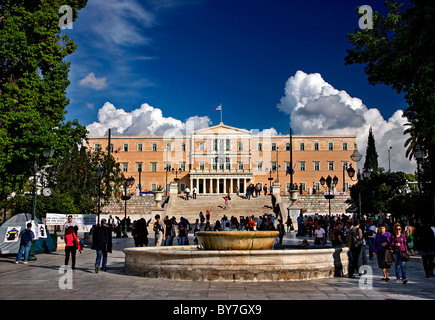 Le Parlement grec à la place de Syntagma (Constitution) square, Athènes, Grèce Banque D'Images