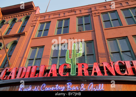 Tennessee Nashville, Music City USA, centre-ville, Lower Broadway, néons, panneau, Cadillac Ranch, bar lounge pub, grill, restaurant restaurants cuisine café Banque D'Images