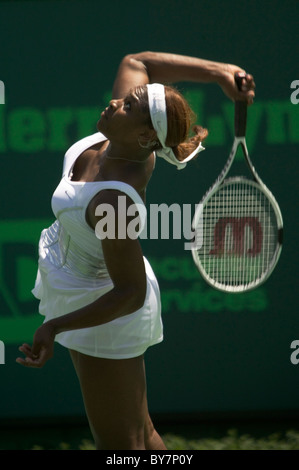 Serena Williams (USA) à la compétition de l'Indice Nasdaq 100 Tennis, le 28 mars 2004. Banque D'Images