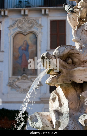 Détail de la fontaine du panthéon (1570) en 2002 qu'en à la Piazza della Rotonda Rome Italie Europe Banque D'Images