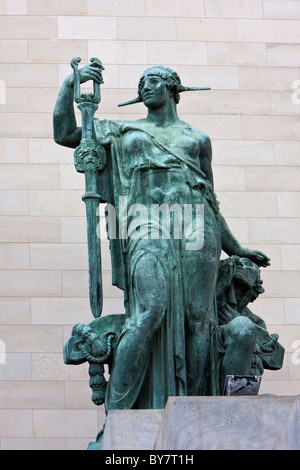 Cuba, La Havane. Sculpture devant le Capitol, le travail de sculpteur italien Angelo Zanelli. Banque D'Images