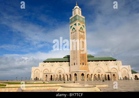 Grande Mosquée Hassan II avec le plus haut minaret du monde avec l'architecture mauresque à Casablanca Maroc Banque D'Images