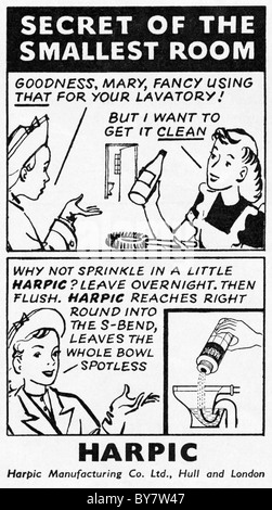 1940 Publicité pour nettoyant wc HARPIC dans women's home magazine économique Banque D'Images