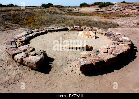 Une base pour une maison à ruines de civilisation Harrappa excavées à Dholavira, anicient site de civilisation de la vallée de l'Indus, de l'Inde Banque D'Images