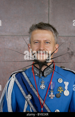 Un concurrent à la barbe et moustache Championships à Brighton, Angleterre. Photo par James Boardman. Banque D'Images