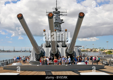 Des tourelles Memorial USS Missouri Pacific Pearl Harbor National Monument Washington Ford Field Banque D'Images