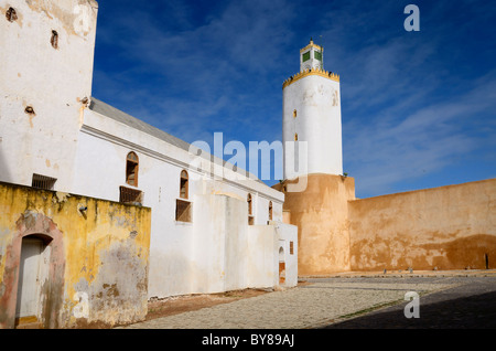 Cour pavée, de la grande mosquée ancienne cité portugaise el Jadida maroc Banque D'Images