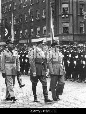 BENITO MUSSOLINI à droite, à côté de Hitler et de centre gauche à compter Ciano à Berlin en 1938 Banque D'Images