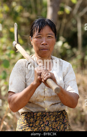 La Birmanie, Myanmar, Birmanie,20100223, farmer woman Banque D'Images