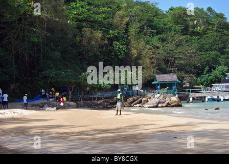 Afficher le long de la plage, Ocho Rios, comté de Middlesex, en Jamaïque, Caraïbes. Banque D'Images