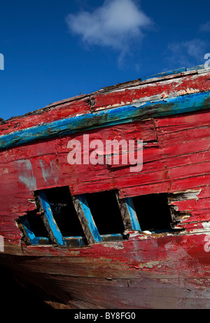 Vieux Bateau coque dans le port de pêche à Killala, Comté de Mayo, Irlande Banque D'Images