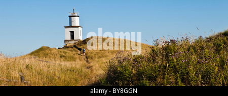 Le light house au point de bétail sur l'île San Juan, San Juan Island National Historical Park, Washington, USA. Banque D'Images