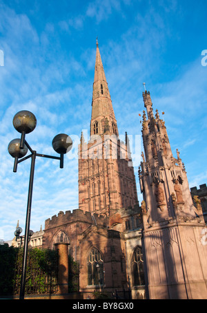 L'église Holy Trinity à la nouvelle Croix de Coventry. West Midlands, Angleterre. Banque D'Images