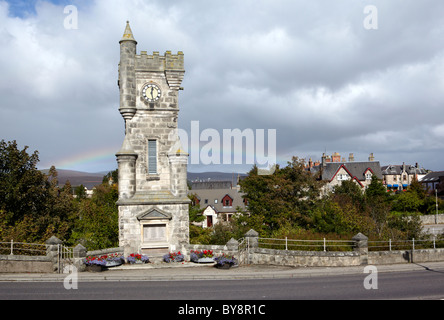 La tour de l'horloge War Memorial à Brora, Sutherland Banque D'Images