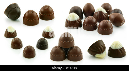 Bonbons de chocolat Collection isolated on White Banque D'Images