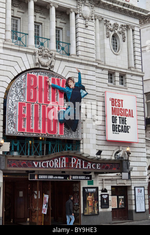 Le Victoria Palace Theatre, Londres - Billy Elliott Banque D'Images