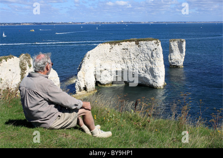 Rock Old Harry et le Bournemouth au-delà, La Baie de Swanage, à l'île de Purbeck, Dorset, Angleterre, Grande-Bretagne, Royaume-Uni, UK, Europe Banque D'Images