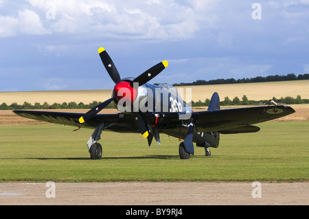 Hawker Fury FB10 ISS à la Royal Australian Navy couleurs sur la piste à l'aérodrome de Duxford Banque D'Images