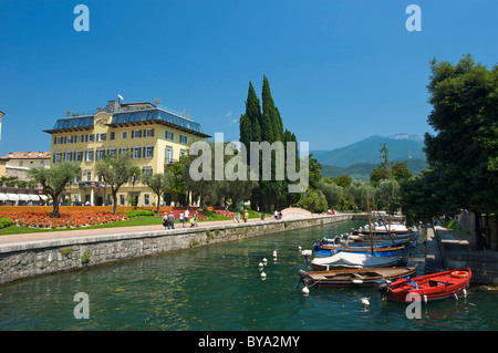 Riva del Garda, Lac de Garde, province de Trento, Trentino, en Italie, en Europe Banque D'Images