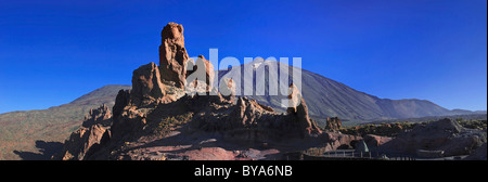 Roques de Garcia, le Mont Teide, ou Pico del Teide, Tenerife, Canaries, Espagne, Europe Banque D'Images