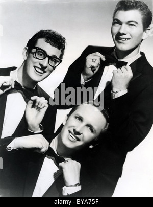 BUDDY HOLLY ET LES GRILLONS--nous groupe pop de l : Buddy Holly, Joe Mauldin (inférieur) et Jerry Allison Banque D'Images