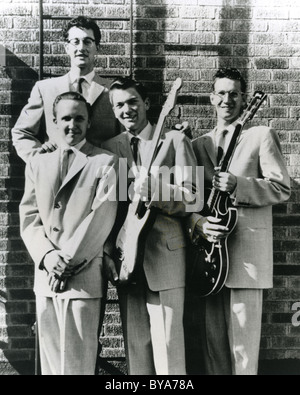 BUDDY HOLLY ET LES GRILLONS environ 1956 à partir de l : Joe Mauldin, Buddy Holly (haut) Jerry Allison et Niki Sullivan Banque D'Images