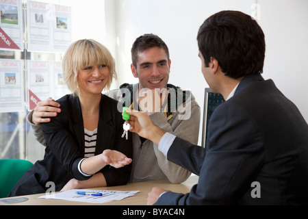 Visite de quelques agents immobiliers office Banque D'Images