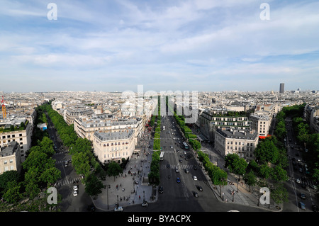 Vue panoramique prise de l'Arc de Triomphe, Paris, France, Europe Banque D'Images