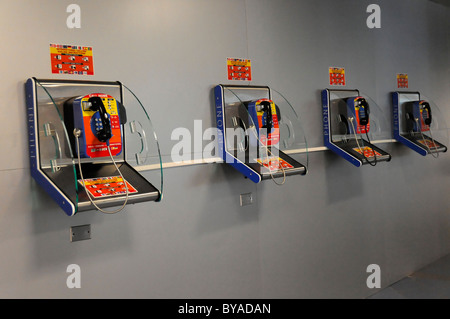 Les téléphones, de l'aéroport Augusto C. Sandino, Managua, Nicaragua, Amérique Centrale Banque D'Images