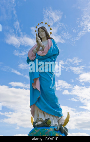 Vierge Marie Statue, Sveta Kraslavas Ludviga baznica katolu Romas, Kraslava St Ludvig Église Catholique Romaine, rue Baznicas iela Banque D'Images