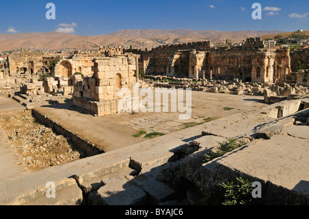 Meubles anciens ruines à le site archéologique de Baalbek, Site du patrimoine mondial de l'UNESCO, vallée de la Bekaa, au Liban, au Moyen-Orient, en Asie de l'Ouest Banque D'Images