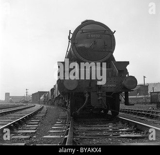 Locomotive Black Five Stanier à Shrewsbury Angleterre Royaume-Uni 1967 Grande-Bretagne des années 1960 PHOTO PAR DAVID BAGNALL Banque D'Images