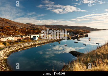 Tarbert sur l'île de Harris, Western Isles, en Écosse. Banque D'Images