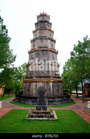 La pagode de Thien Mu, Pagode de la femme céleste, Site du patrimoine mondial de l'UNESCO, Hue, Vietnam, Asie Banque D'Images