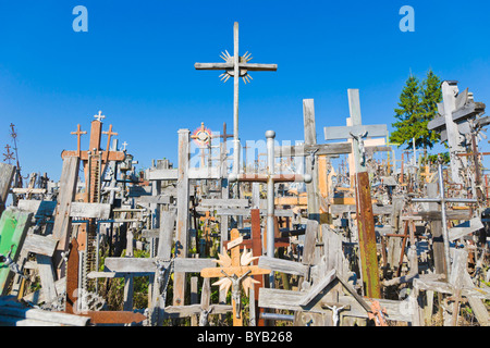 Kriziu kalnas, La Colline des Croix, un site de pèlerinage, 12 km au nord de la ville de Kaunas, Lituanie, dans le Nord de l'Europe Banque D'Images