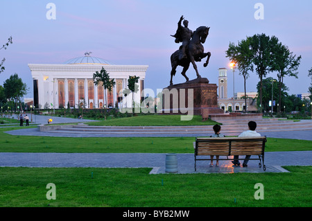 Amir Timur Square, place centrale de la ville de Tashkent, Ouzbékistan, l'Asie centrale Banque D'Images